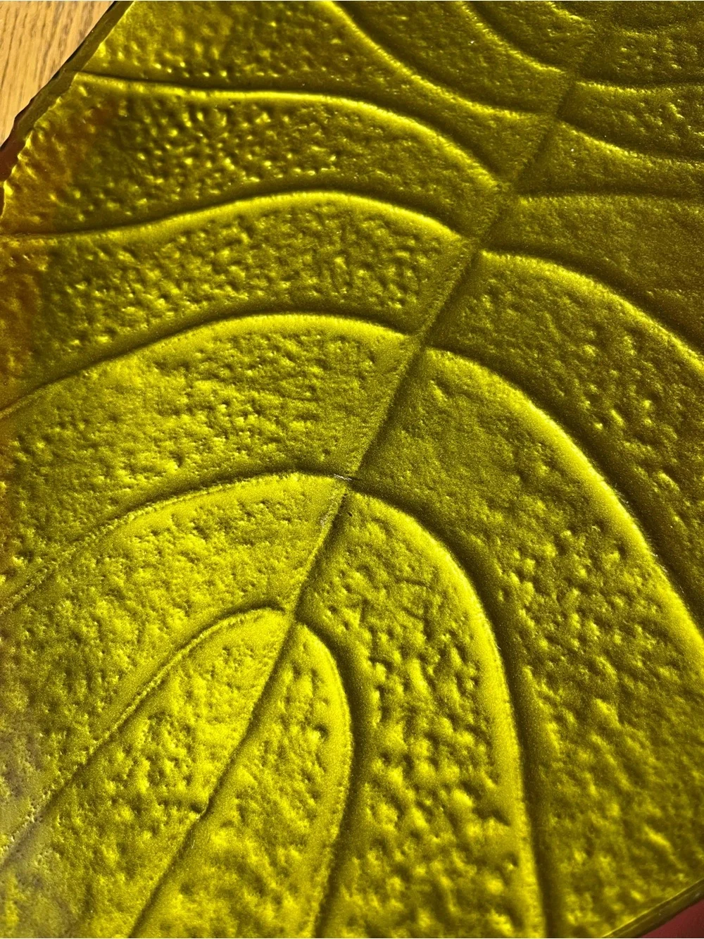 N/A elegant leaf